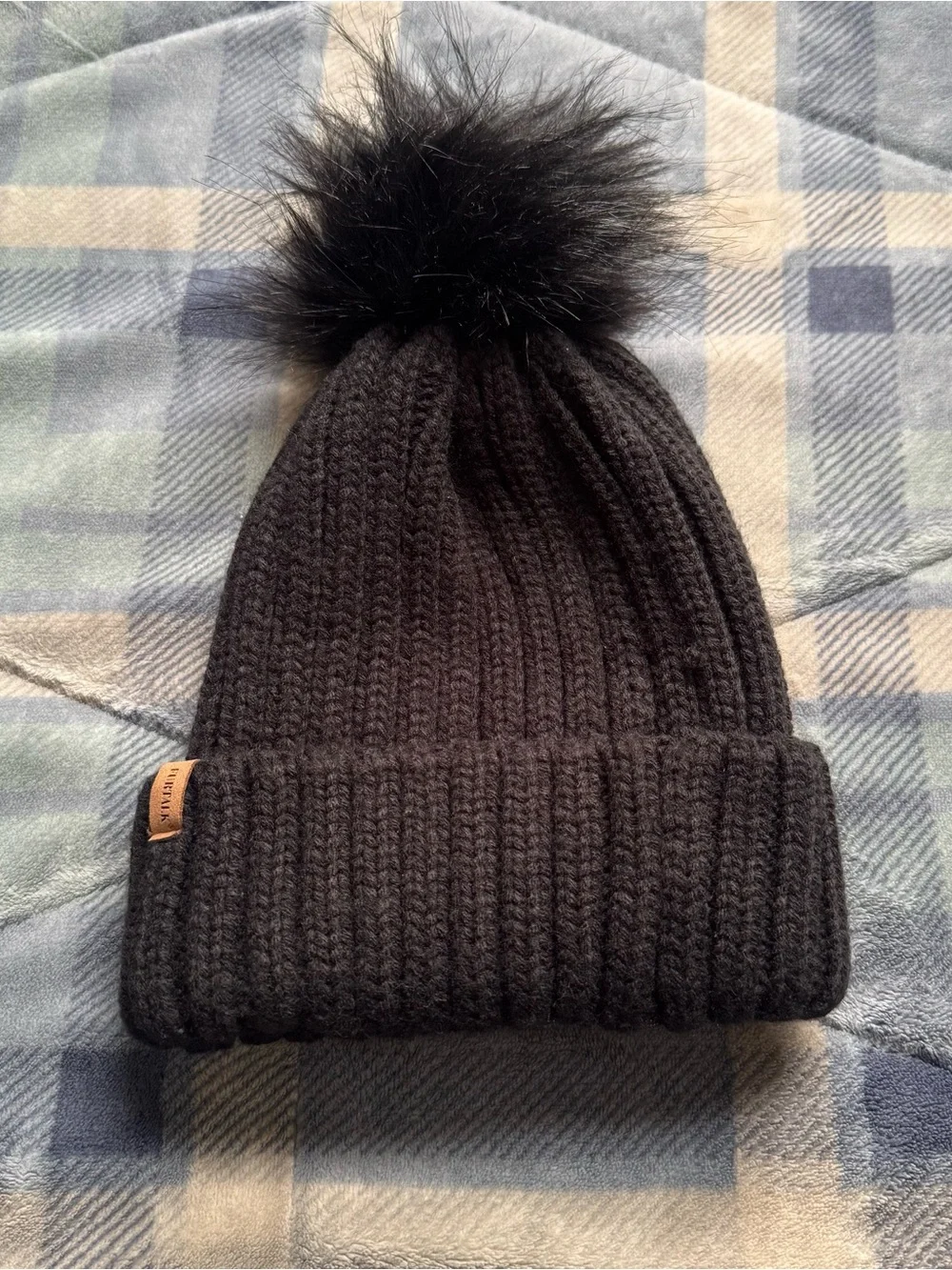 Black Knit Pom Beanie Hat - Women